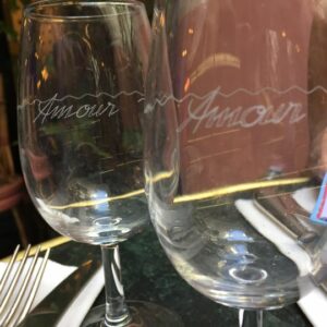 Weinglas mit Gravur Amour kann Weinfarbe verändern